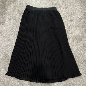 Never used black midi skirt from NAKD. Size A (36).